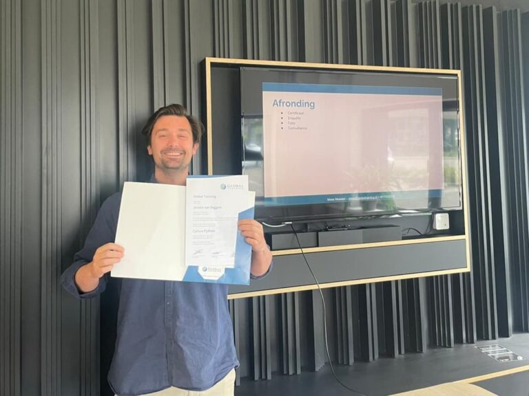 Cursist afgestudeerd na succesvolle afronding van de opleiding Data Analist